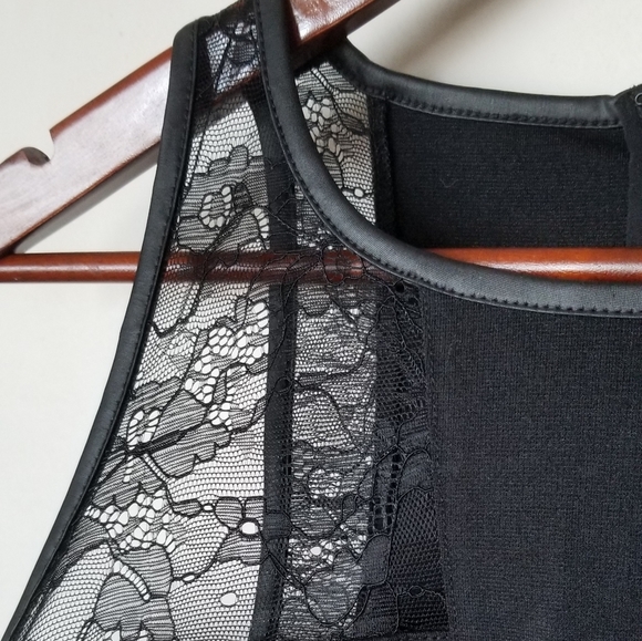 NEW Guess peplum feminine sleeveless top lace - Picture 3 of 8